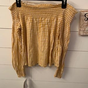New with tags large off shoulder shirt -yellow/gold